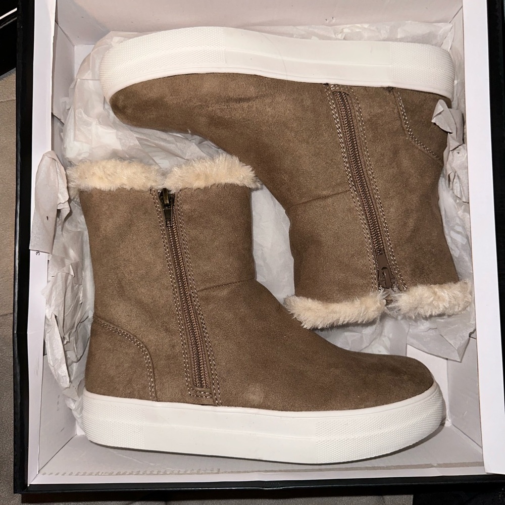 MIA shoes size 7